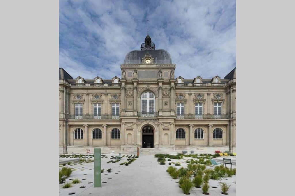 Maison Famille-Confort-Terrasse Jardin-Vue Cathedrale Амьен Экстерьер фото